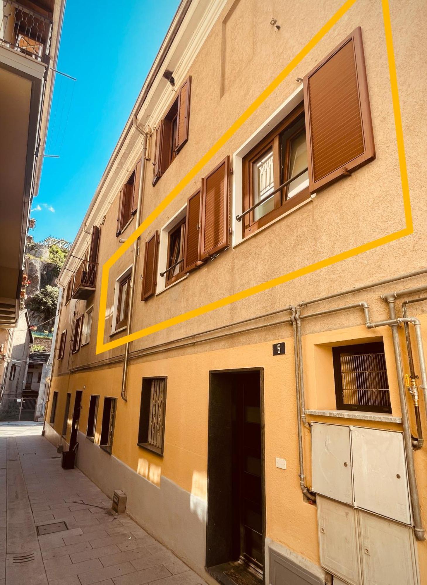 Alpine Hut Apartment Pont-Saint-Martin Exterior photo