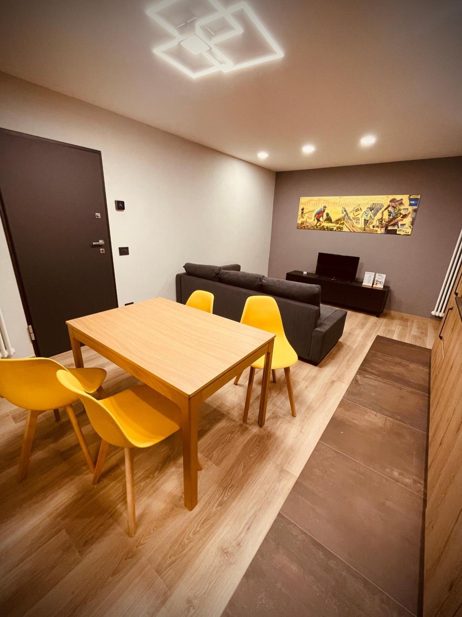 Alpine Hut Apartment Pont-Saint-Martin Exterior photo
